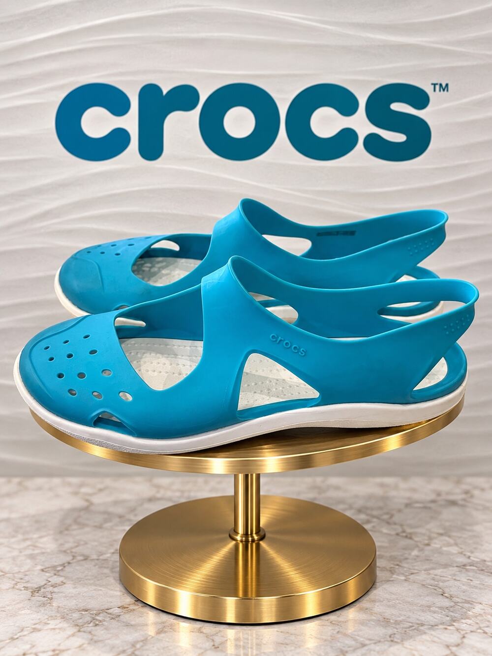 Crocs Swiftwater Wave Electric Blue Water Sandals Women’s Size 6